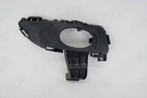 Окантовка противотуманной фары правая Mazda 3 1 BK седан, 2003-2006 OEM1425R OEMPARTS