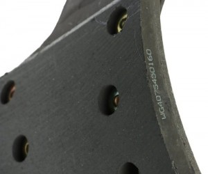 Колодка тормозная SITRAK HOWO передняя левая с накладками (мост VGD95) (1шт.) MO AZ9761451160MX MOVELEX