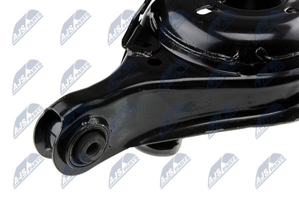 рычаг задний поперечный нижний правый!\ Mazda 6 02-08 ZWTMZ078 NTY