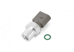 датчик давления кондиционера!\ Audi A3, VW Bora/Golf IV/Polo/Passat 95> 3R0 959 126 VAG