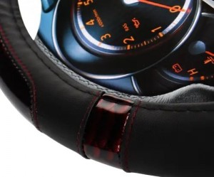 Оплетка руля (M) 37-39см черная с коричневой вставкой MISTAR MISSWC861BRM MISTAR