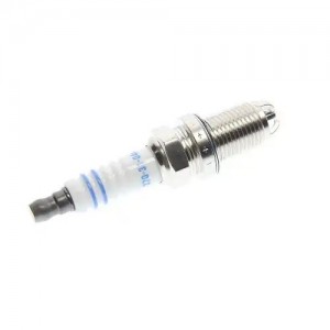 Свеча зажигания VW Bora,Golf 4,5,6,Passat B3,B5,B6 (1.4/1.6/1.8) AUDI A3 SEAT SK 370-31-044 MEGA POWER