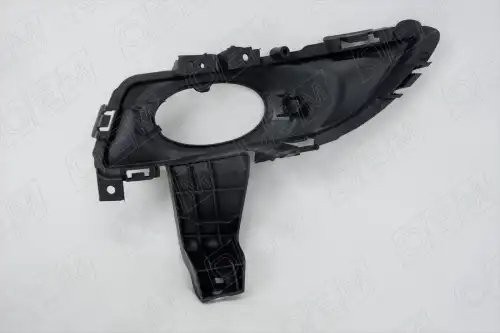 Окантовка противотуманной фары правая Mazda 3 1 BK седан, 2003-2006 OEM1425R OEMPARTS