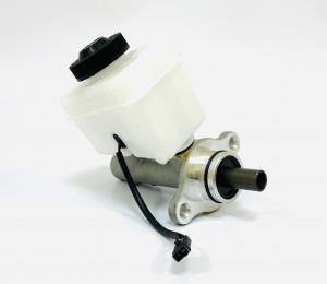 Цилиндр тормозной главный U0109405 U0109405 UKORAUTO