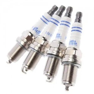 Свеча зажигания RENAULT (4шт.) MEGAPOWER 37031129 MEGA POWER