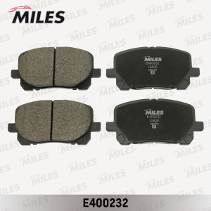 Колодки тормозные передние (без датчика) (Смесь Low-Metallic) (TOYOTA AVENSIS VE E400232 MILES