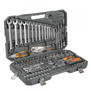 Набор инструментов универсальный 137 предметов, пласт.кейс (AT-137-10) AT-137-10 AIRLINE