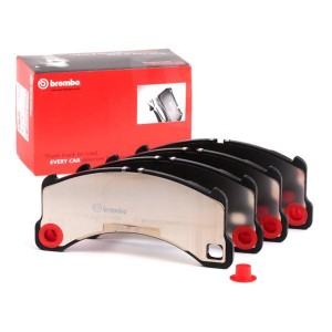 Колодки тормозные VW Touareg (10-) PORSCHE Cayenne (07-),Panamera (10-) передние P65033 BREMBO
