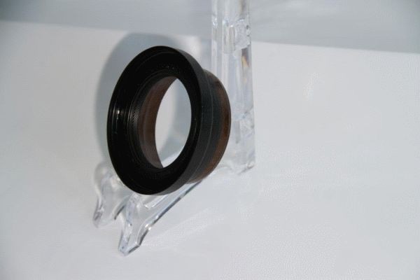 Сальник привода VW Golf (97-08) AUDI A3 (03-12) SKODA Octavia (04-) правого CORT 01033861B CORTECO
