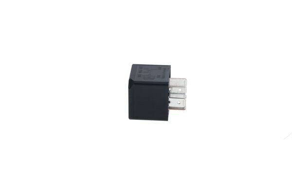Реле (24V 30A) 5 контактов с сопротивлением BOSCH 0986332404 BOSCH