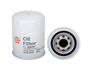 Фильтр масляный HYUNDAI Porter (D4BF),Porter 2 (D4CB),HD35 (D4BB) KIA Bongo (06- C2906 SAKURA