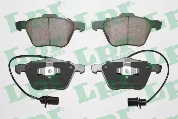Комплект тормозных колодок 05P971 05P971 LPR