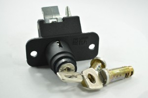 Вставки замков ВАЗ-2108 с замком багажника черные (ГрандРиАл) в коробке GR03011 GRAND RIAL