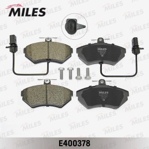Колодки тормозные передние (с датчиком) (Смесь Low-Metallic) AUDI A4 9901/PASSAT E400378 MILES