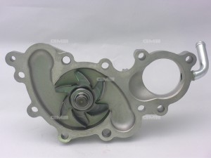 Насос водяной TOYOTA Hilux (92-) (3.0) GMB GWT90A GMB