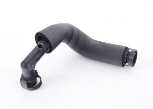 Патрубок BMW 3 (E46) (99-06),5 (E39) (95-03) системы вентиляции картера OE 11 61 7 533 399 BMW
