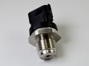 Датчик давления топлива ГАЗон Next,ПАЗ Vector Next дв.ЯМЗ 534,ЯМЗ 536 MAN дв.D08 CRTR0121632 CARTRONIC