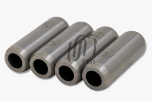 Втулка направляющая впускного клапана Mazda RF/R2 8x14.04x40.5 UM VGN0578000 UNITED MOTORS PRO