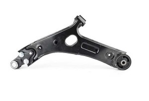 Рычаг подвески HYUNDAI ix35 (10-) KIA Sportage (10-) передней нижний правый BSG BSG 40-315-049 BSG