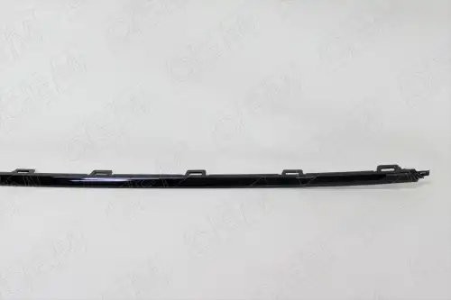 Молдинг бампера заднего центральный Volkswagen Polo sedan 5 2015-2020, черный OEM3722 OEMPARTS