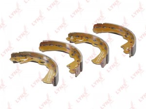 Колодки тормозные задние подходит для NISSAN Bassara(JU30) 2.4-3.0 99 / Largo(W3 BS-5711 LYNXAUTO