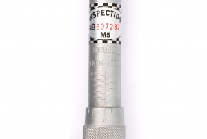 Ключ динамометрический 3/8" (20-110 Нм L=365мм) пласт.кейс /ДЕЛО ТЕХНИКИ/ 690111 DELO TEHNICI