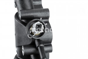 FORD FIESTA / FOCUS I/ KA / MONDEO III С КРЫШКОЙ И ТЕРМОСТАТОМ 1530006 METACO