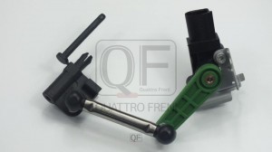 датчик положения кузова!прав.\ VW Touareg, Audi Q7, Porshe Cayenne 10-18 QF43D00024 QUATTRO FRENI