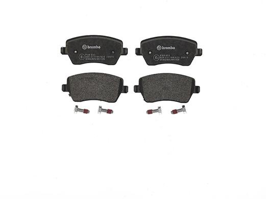 Колодки тормозные Lada Vesta OE 410608481R P68033 P68033 BREMBO