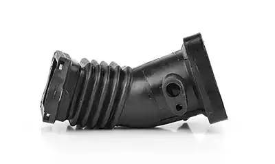 Патрубок FORD Focus 2 (03-) турбокомпрессора BSG BSG30720136 BSG