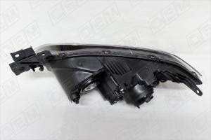 Фара правая Mazda 3 1 BK (2003-2009) седан, галоген OEM0203FR OEMPARTS